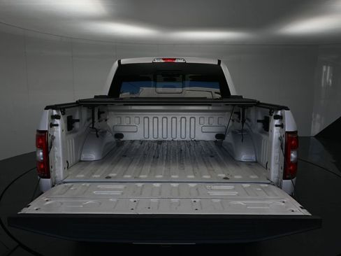 Used 2019 Ford F150 Lariat image 16