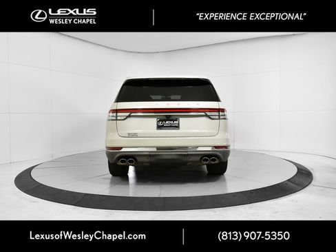 Used 2020 Lincoln Aviator Reserve w/ Equipment Group 202A image 7