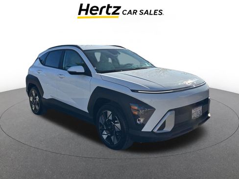 Used 2025 Hyundai Kona SEL image 1
