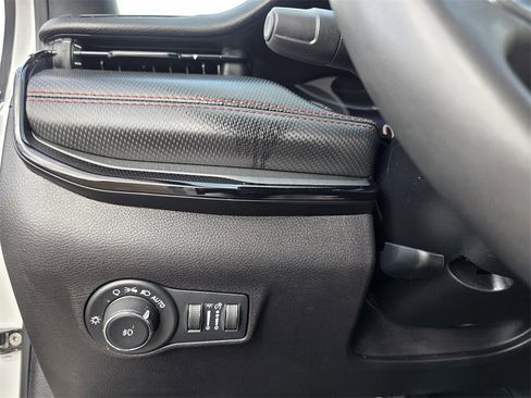 Used 2023 Jeep Compass Trailhawk image 17