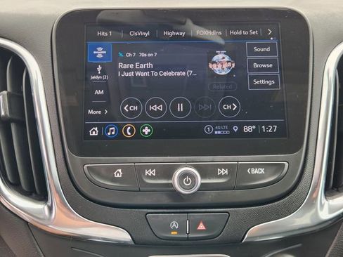 Used 2024 Chevrolet Equinox LT AWD/4WD image 16