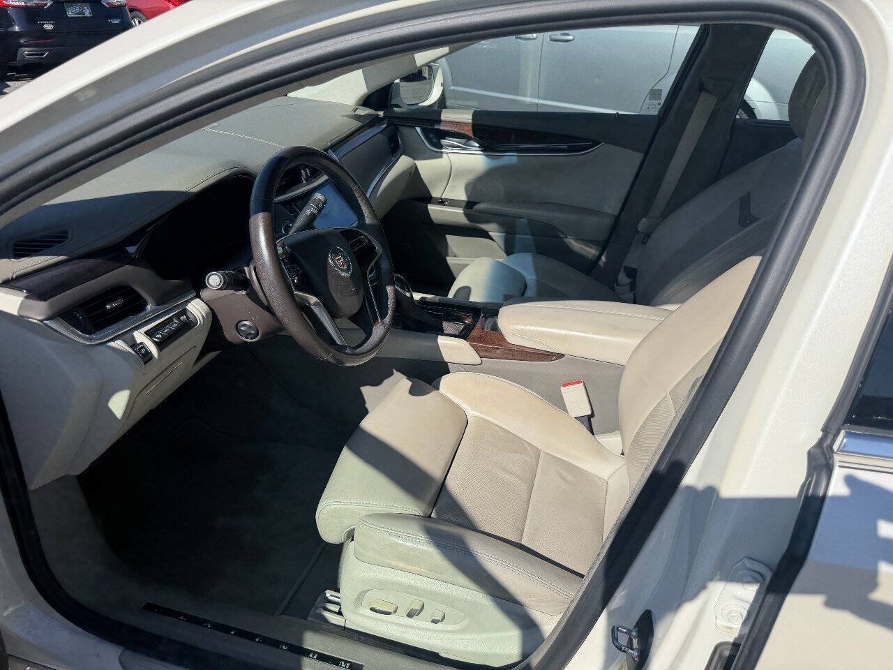 Used 2013 Cadillac XTS Platinum FWD image 7