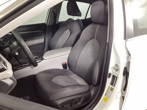 Used 2023 Toyota Camry LE FWD image 28