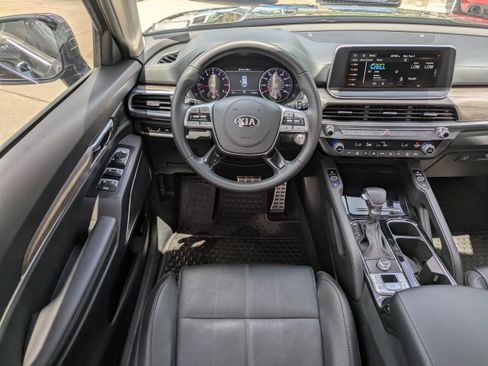 Used 2021 Kia Telluride SX w/ Towing Package FWD image 16