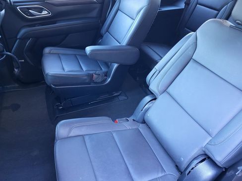 Used 2024 Chevrolet Tahoe Z71 w/ Luxury Package image 28