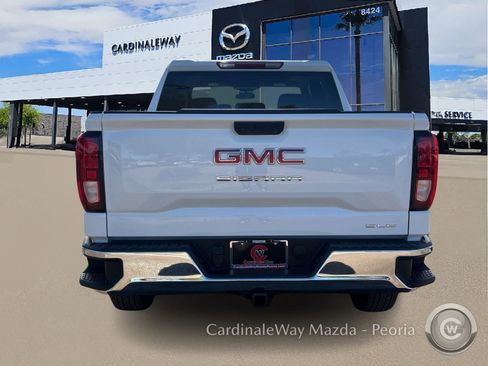 Used 2025 GMC Sierra 1500 SLE image 6