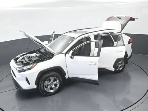 Used 2025 Toyota RAV4 XLE w/ Convenience Package FWD image 59