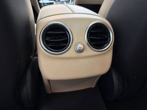 Used 2016 Mercedes-Benz C 300 4MATIC Sedan image 36