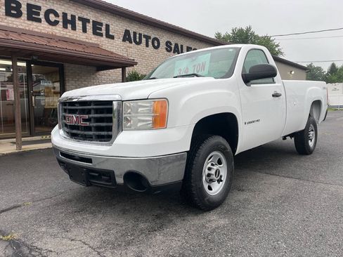 Used 2008 GMC Sierra 2500 W/T AWD/4WD image 2