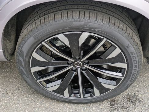 New 2026 Volvo XC90 B5 Plus w/ Protection Package image 18