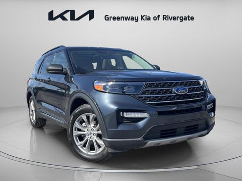 Used 2022 Ford Explorer XLT w/ Equipment Group 202A RWD image 1