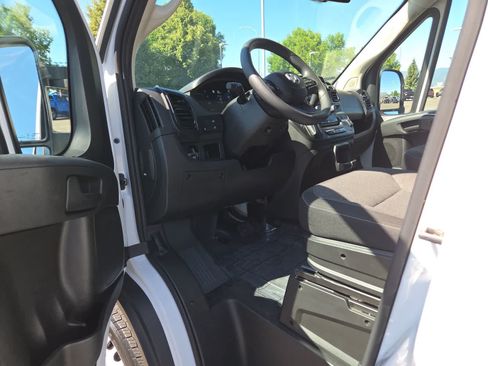 Used 2025 RAM ProMaster 2500 w/ U-Haul Equipment Group FWD image 10