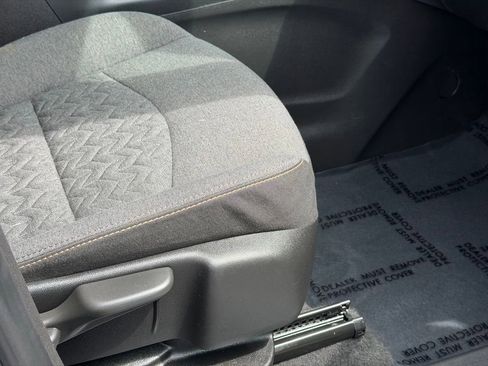 Used 2024 Chevrolet Equinox LT FWD image 21