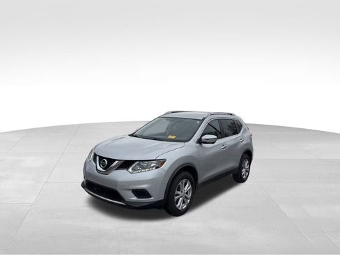 Used 2016 Nissan Rogue SV w/ SV Premium Package image 13