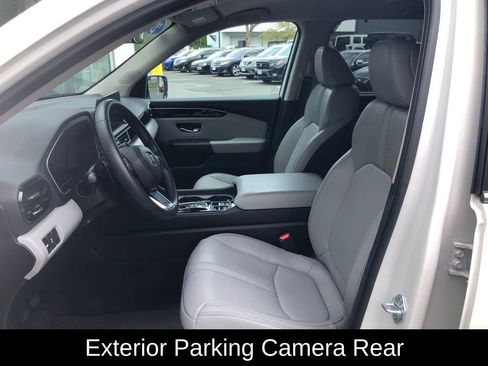 Used 2025 Honda Pilot EX-L image 13