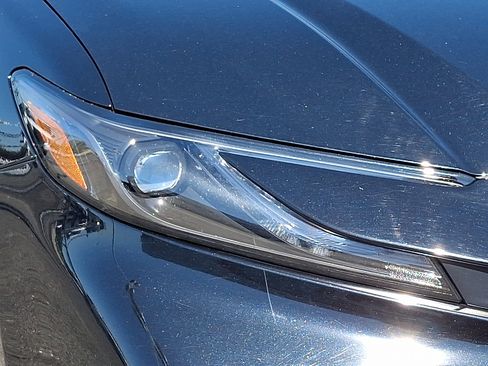 Used 2025 Toyota Camry LE FWD image 10