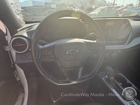 Used 2024 Chevrolet Trax RS w/ Driver Confidence Package image 9