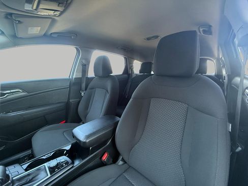 Certified 2025 Kia Sportage LX image 39