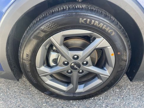 Used 2025 Kia K4 LXS image 29