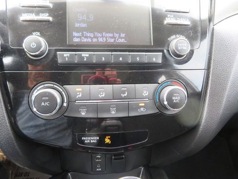 Used 2018 Nissan Rogue Sport S w/ S Appearance Package image 26