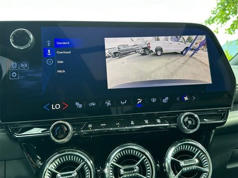 Used 2024 Chevrolet Blazer EV LT image 27