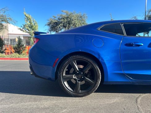 Used 2017 Chevrolet Camaro SS RWD image 10