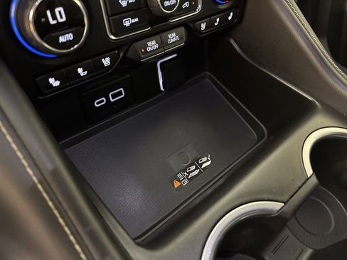 Used 2024 Chevrolet Tahoe Premier image 33