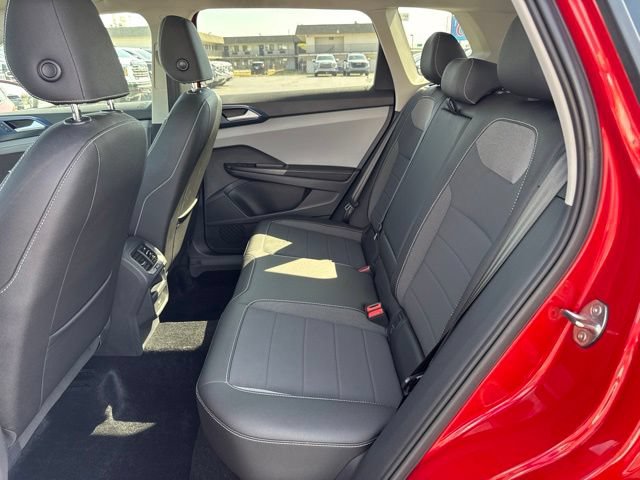 Used 2024 Volkswagen Taos SE w/ Panoramic Sunroof Package AWD/4WD image 21