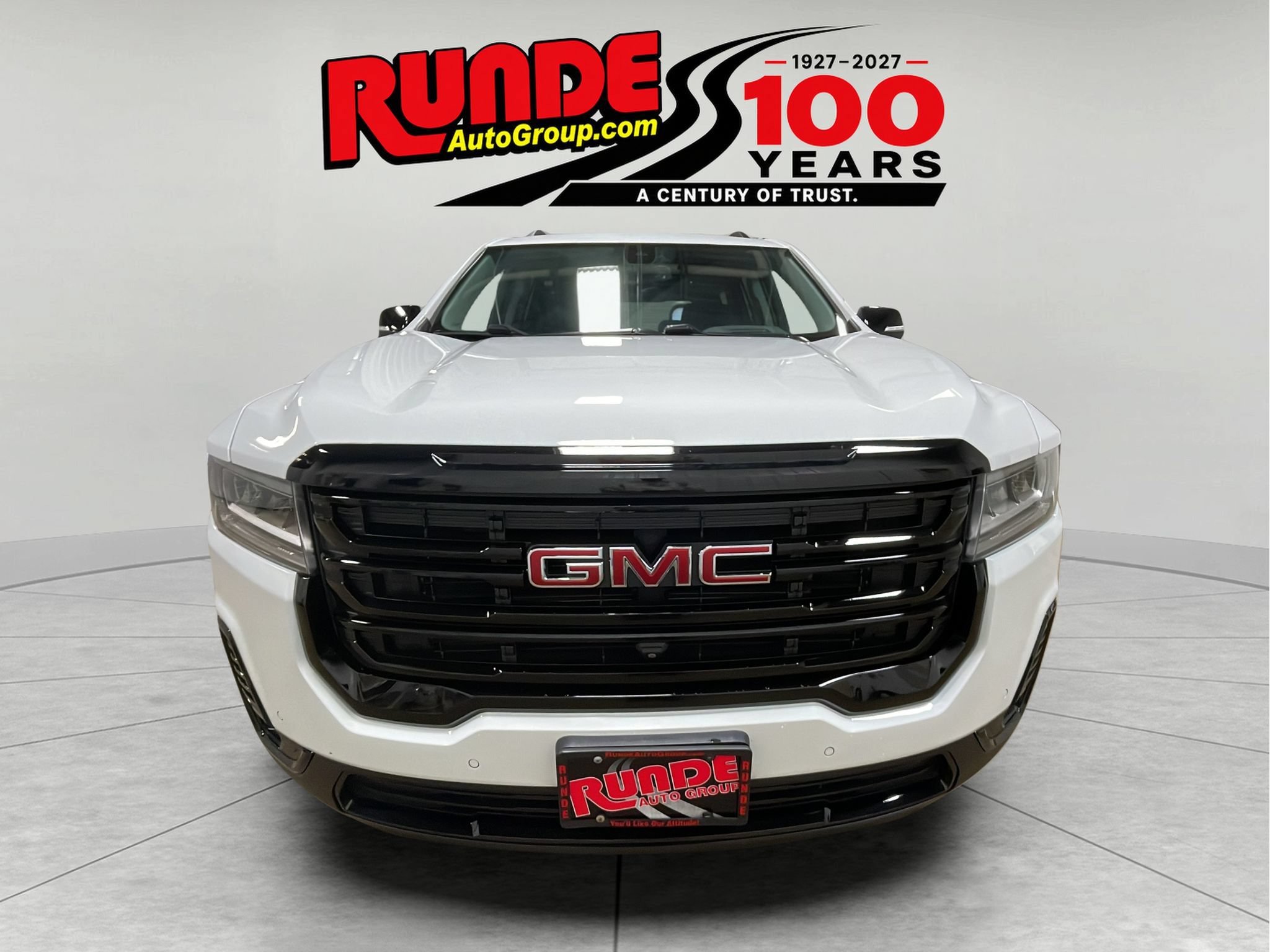 Used 2023 GMC Acadia SLT w/ Elevation Edition AWD/4WD image 3