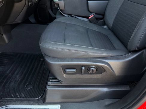 Used 2022 Chevrolet Silverado 2500 LT w/ Convenience Package AWD/4WD image 12