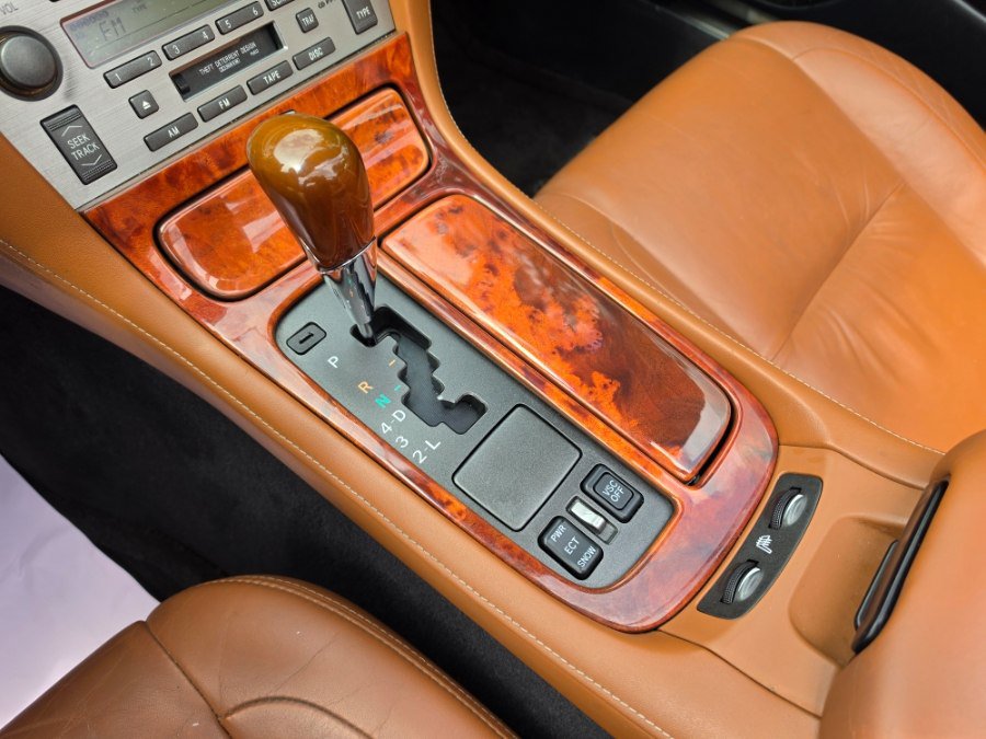 Used 2004 Lexus SC 430 Convertible w/ Preferred Accessory Pkg RWD image 17