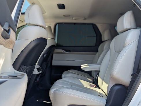 Used 2020 Hyundai Palisade SEL w/ Premium Package FWD image 13