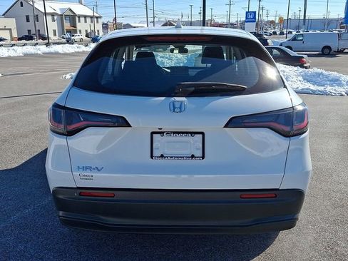 Used 2023 Honda HR-V LX image 9