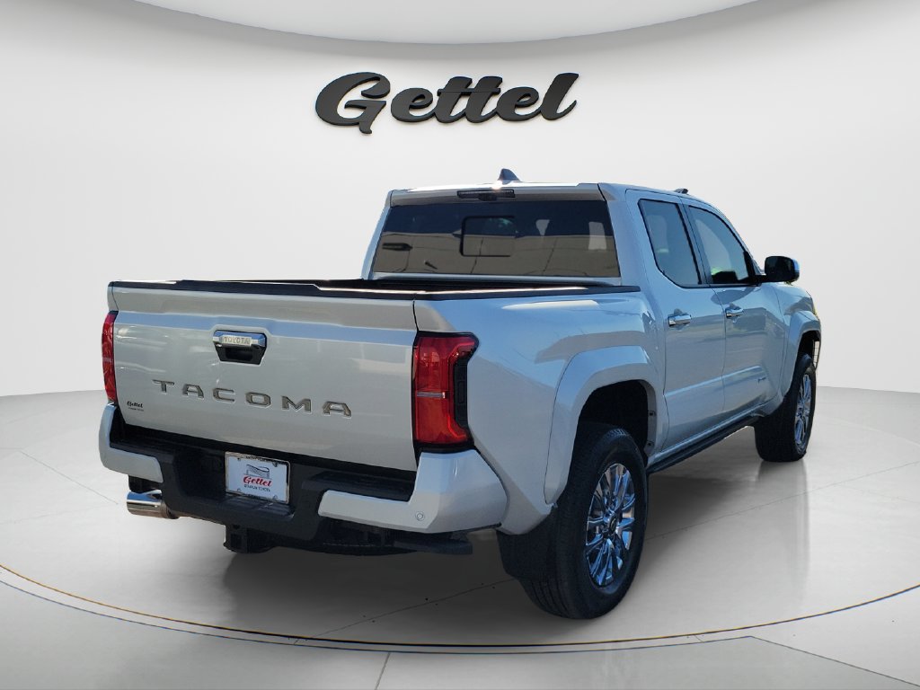 Used 2025 Toyota Tacoma Limited AWD/4WD image 5