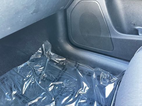 Used 2015 Jeep Cherokee Latitude w/ Cold Weather Group image 20