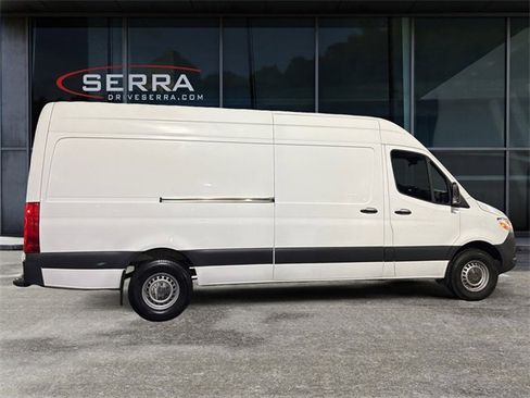 Used 2020 Mercedes-Benz Sprinter 2500 image 6
