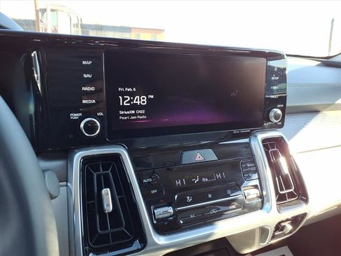 Used 2023 Kia Sorento SX image 8