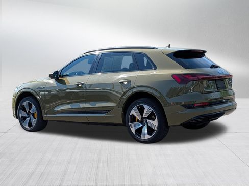 Used 2023 Audi e-tron Premium Plus w/ Premium Plus Package AWD/4WD image 5