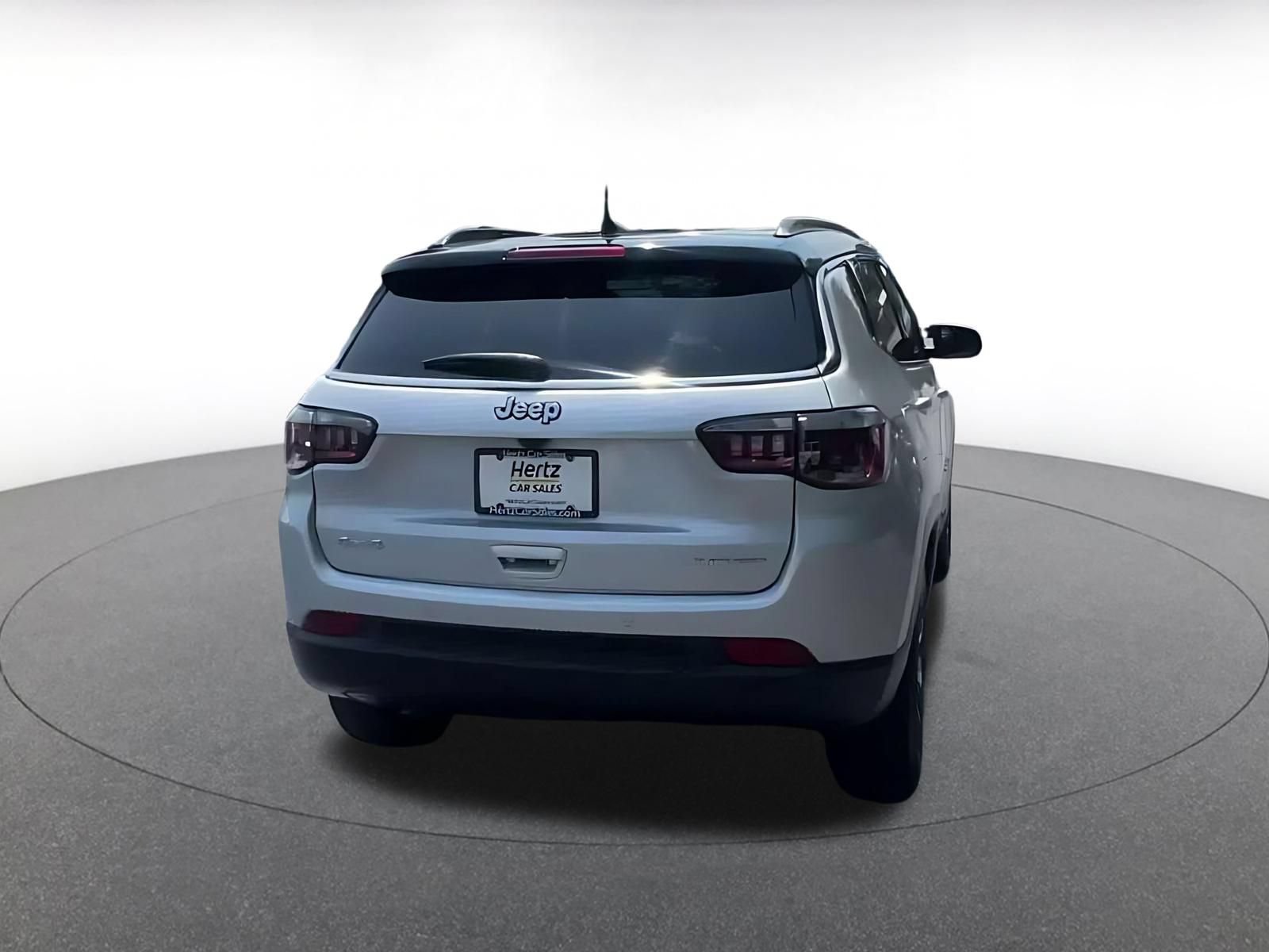 Used 2025 Jeep Compass Limited AWD/4WD image 12