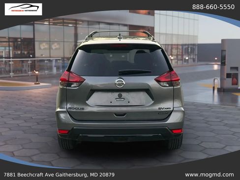 Used 2018 Nissan Rogue SV AWD/4WD image 12