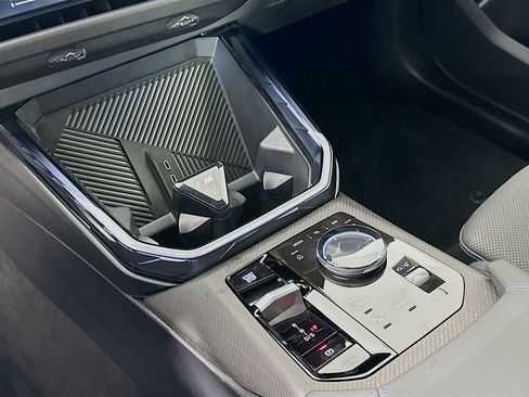 Used 2025 BMW X3 xDrive30i w/ Premium Package image 16