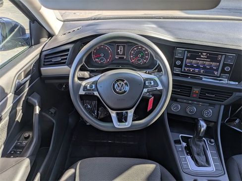 Used 2021 Volkswagen Jetta S image 17