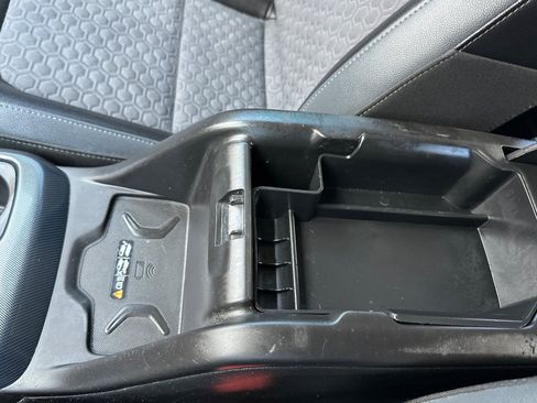 Used 2019 Chevrolet Colorado Z71 AWD/4WD image 31