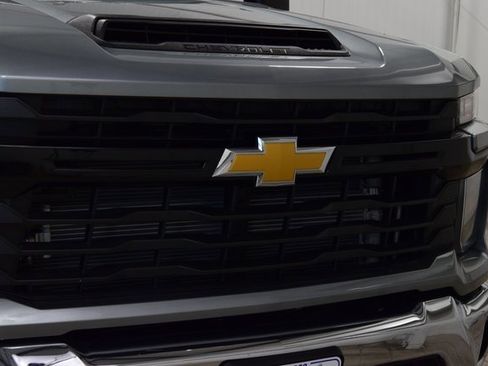 Used 2024 Chevrolet Silverado 3500 W/T image 11