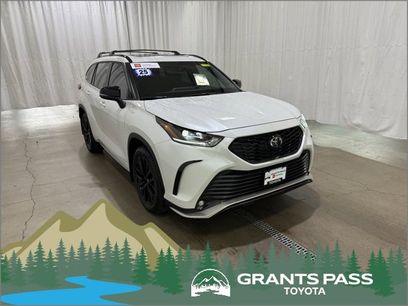 Certified 2025 Toyota Highlander XSE