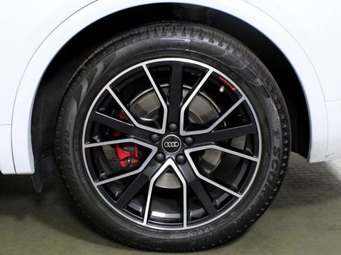 Used 2025 Audi SQ5 Premium Plus AWD/4WD image 12