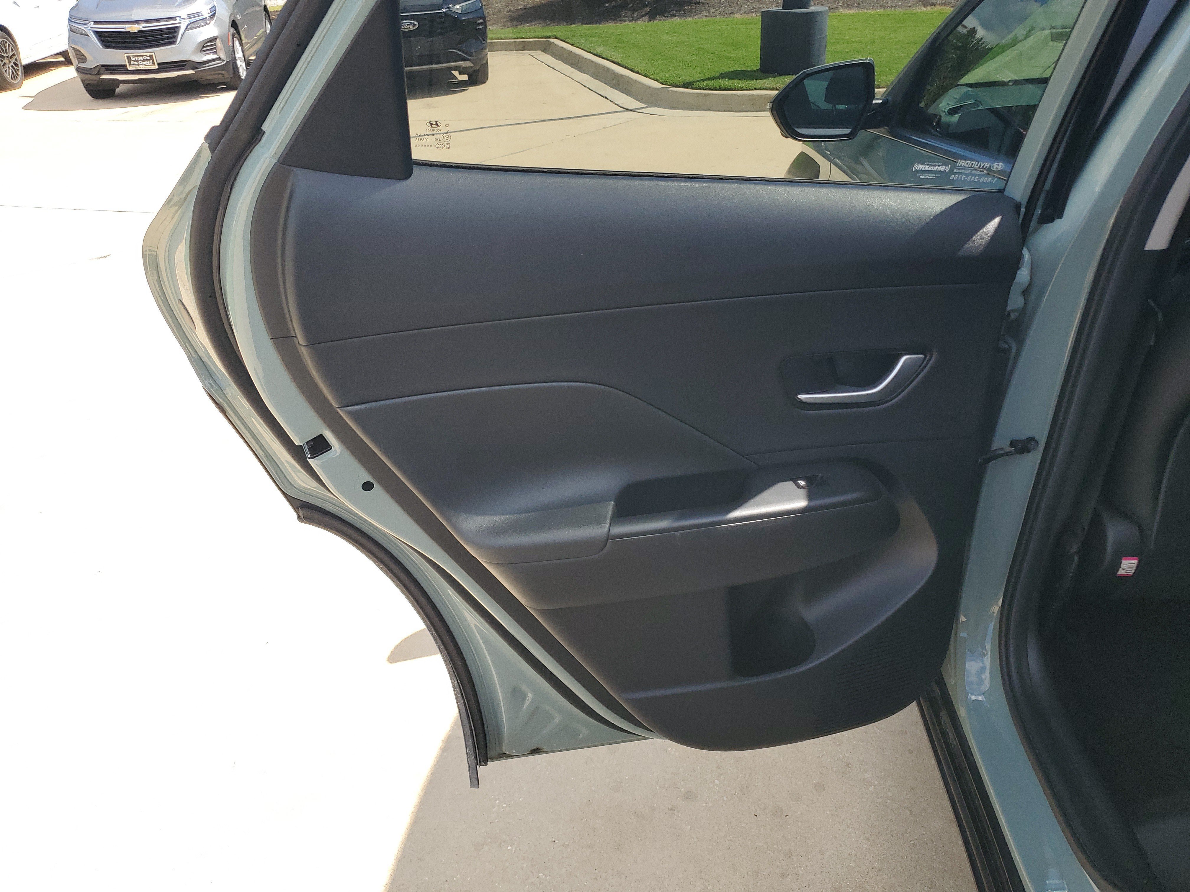 Used 2024 Hyundai Kona Limited AWD/4WD image 30