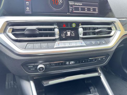 Used 2021 BMW 330i Sedan w/ M Sport Package RWD image 21