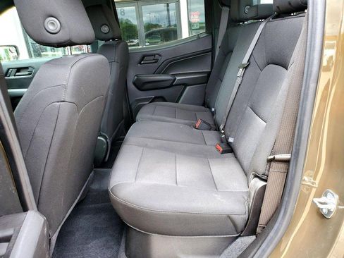 Used 2024 Chevrolet Colorado W/T RWD image 15