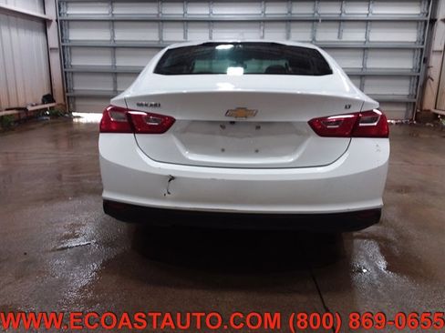 Used 2017 Chevrolet Malibu LT image 8